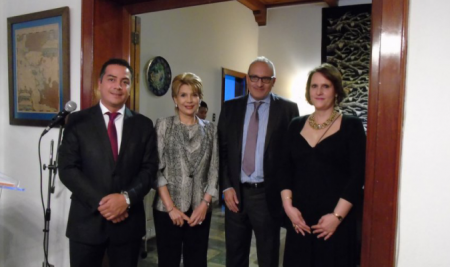 PARTICIPACIÓN DE GUATEFUTURO EN LA CEREMONIA DE LANZAMIENTO DE FRANCE ALUMNI.