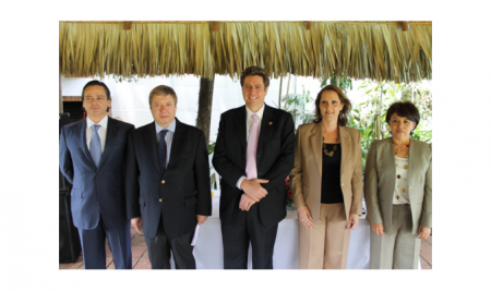 FIRMA DE UN CONVENIO ENTRE LA ÉCOLE NATIONALE D’ADMINISTRATION -ENA- Y LA FUNDACIÓN GUATEFUTURO.